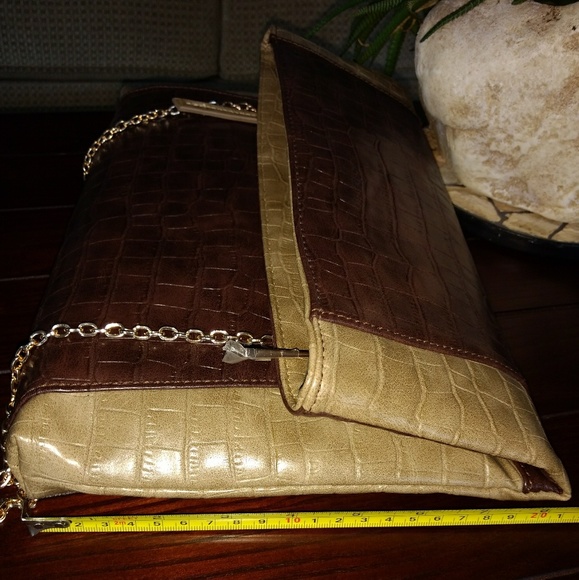 Urban Expressions Envelope Clutch with Chain Strap - Picture 6 of 6